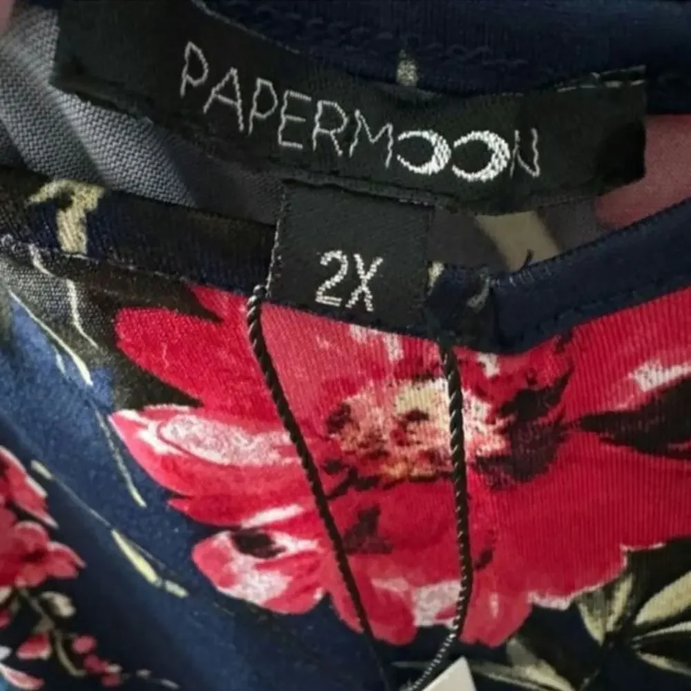 Papermoon Basima Back Detail Navy Floral Strappy Tank Top NWT 2XL - Picture 5 of 5
